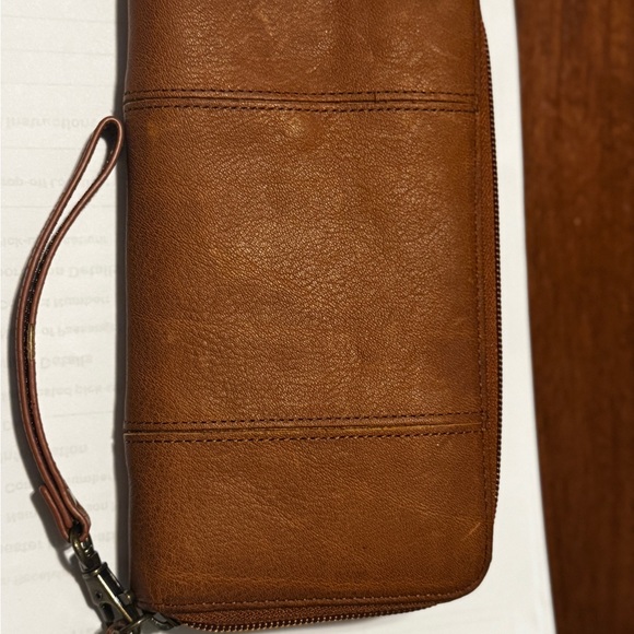 Duluth Trading Co Lifetime Leather Wallet - Picture 3 of 4